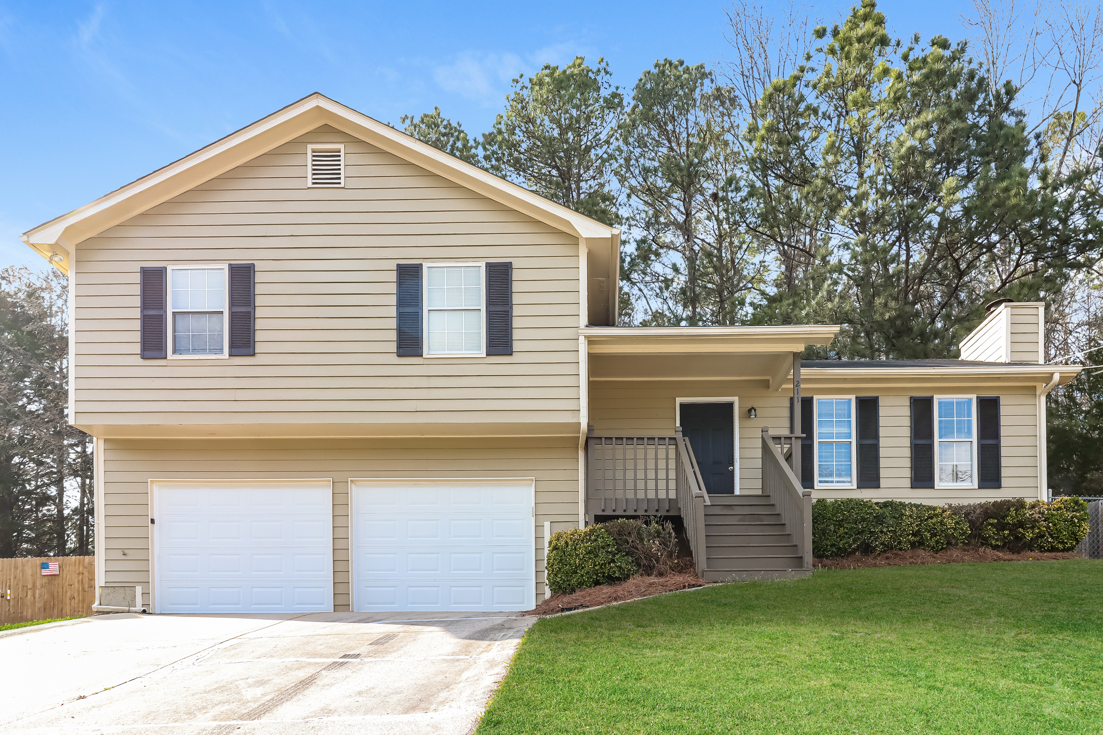 211 HAMPTON DR DALLAS, GA 30132